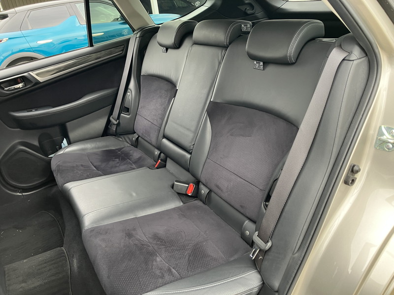 スバル レガシィアウトバック 中古車