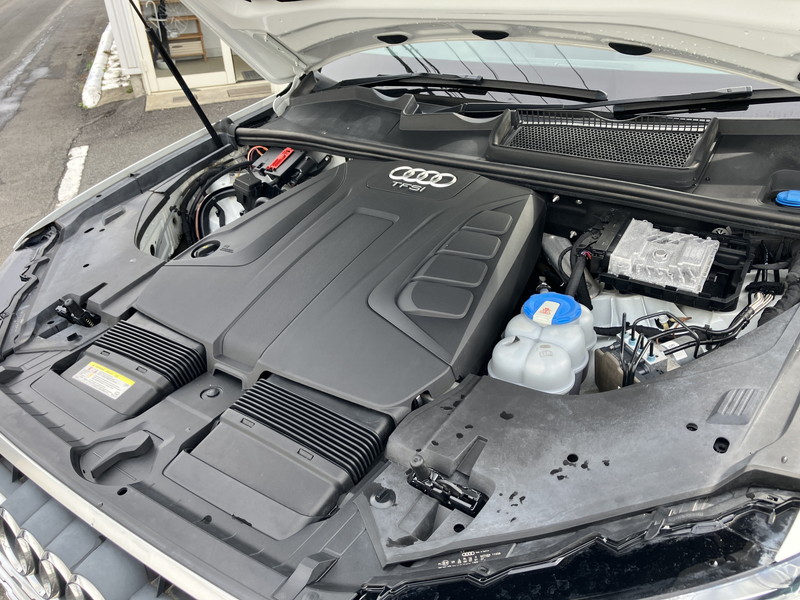 アウディ Q7 中古車