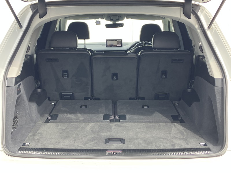 アウディ Q7 中古車