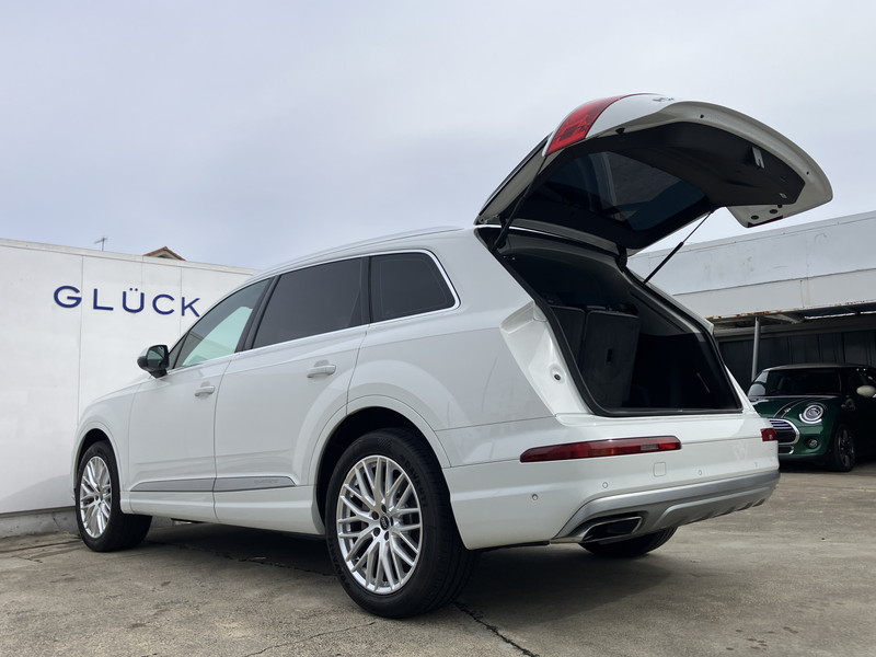 アウディ Q7 中古車