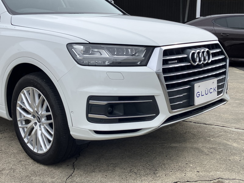 アウディ Q7 中古車