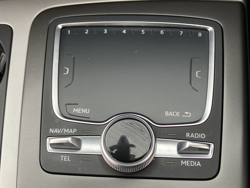 アウディ Q7 中古車