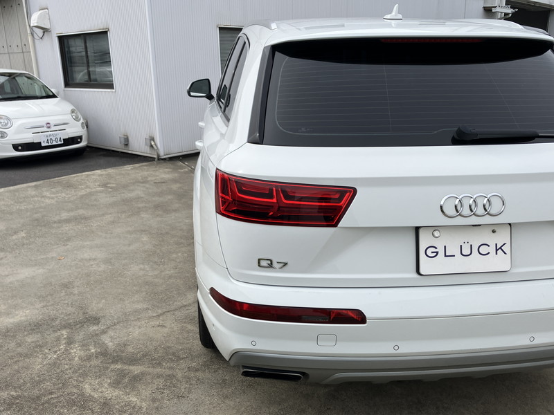 アウディ Q7 中古車
