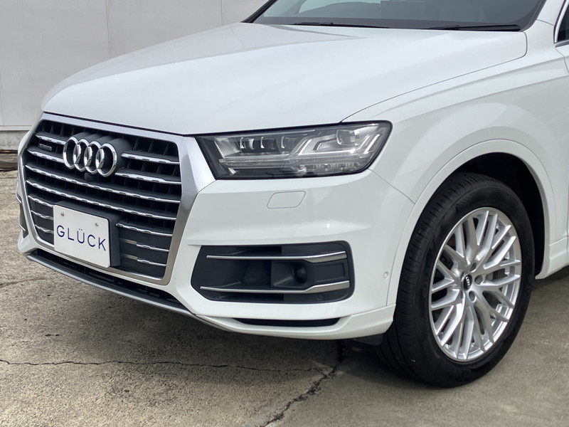アウディ Q7 中古車