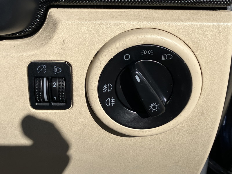 フォルクスワーゲン ニュービートル 中古車