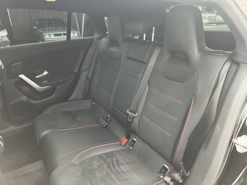 メルセデスベンツ CLAクラス 中古車