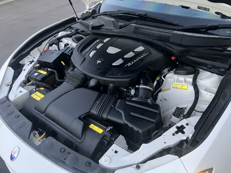 マセラティ ギブリ 中古車