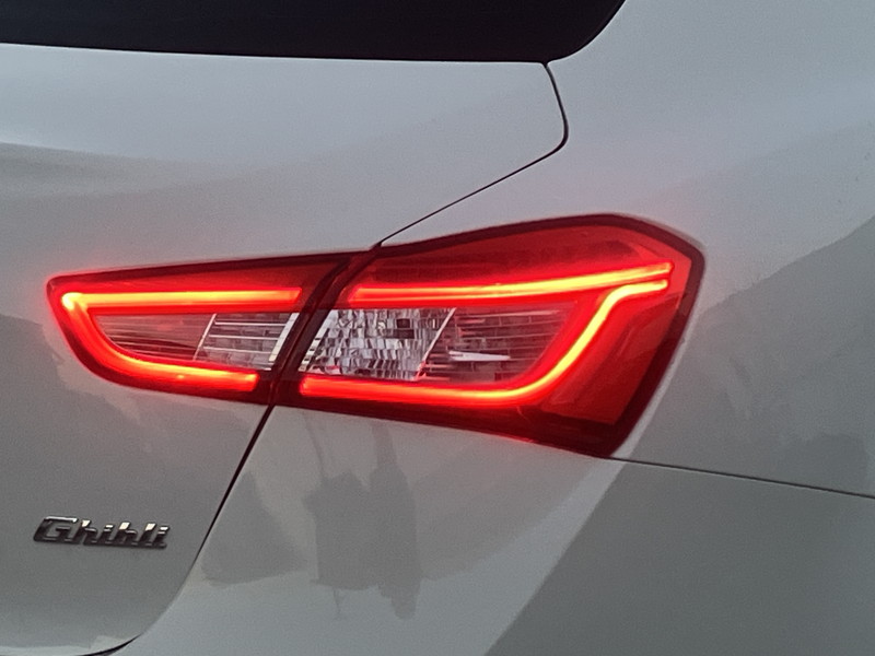 マセラティ ギブリ 中古車