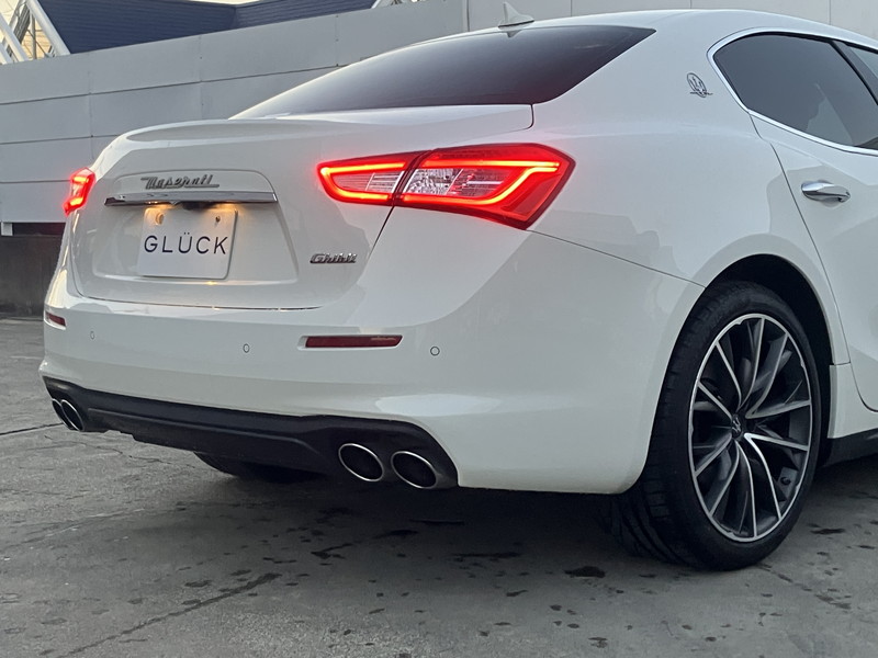 マセラティ ギブリ 中古車