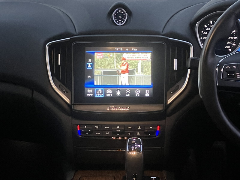 マセラティ ギブリ 中古車