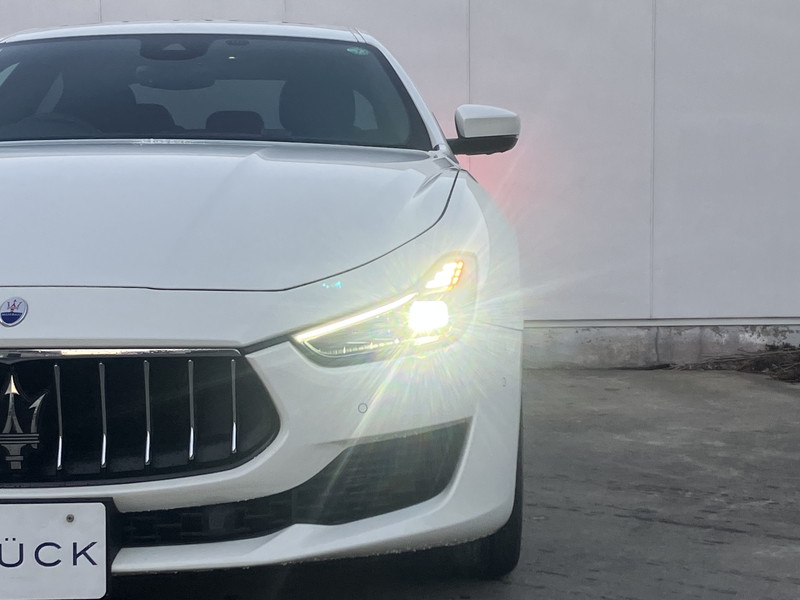 マセラティ ギブリ 中古車