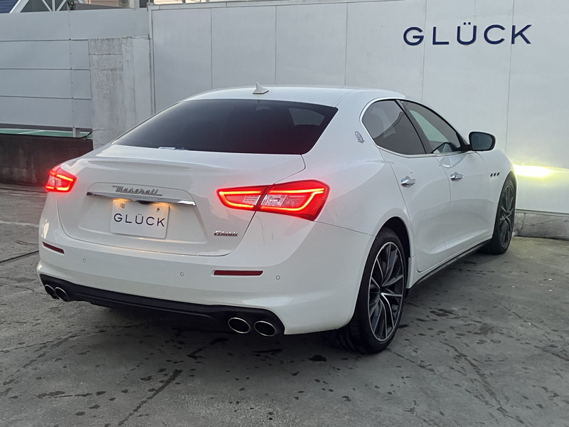 マセラティ ギブリ 中古車