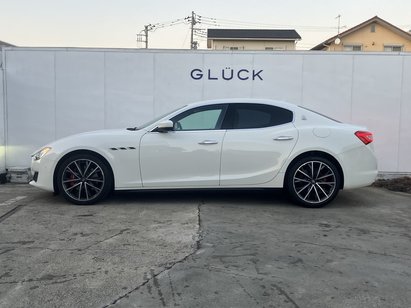 マセラティ ギブリ 中古車