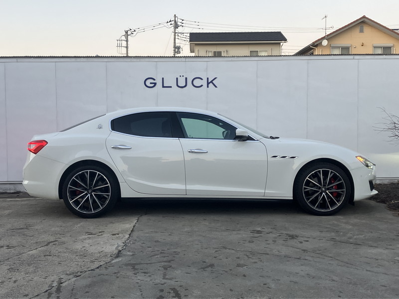 マセラティ ギブリ 中古車