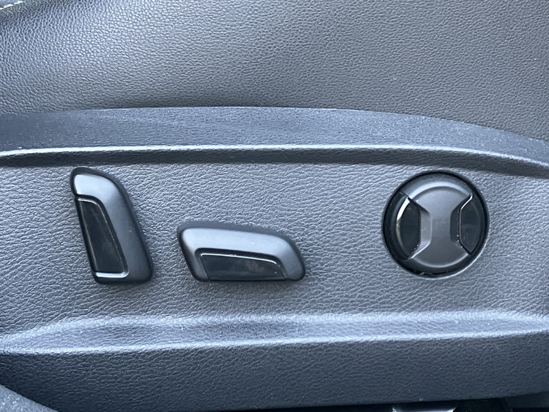 フォルクスワーゲン ゴルフヴァリアント 中古車