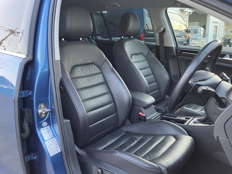 フォルクスワーゲン ゴルフヴァリアント 中古車