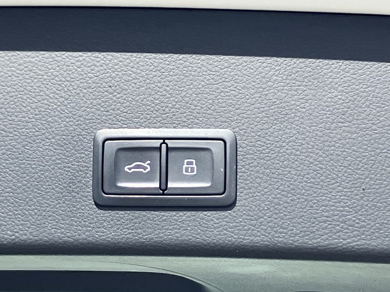 アウディ A6 中古車