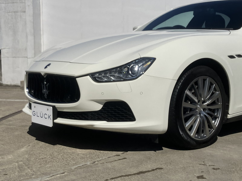 マセラティ ギブリ 中古車