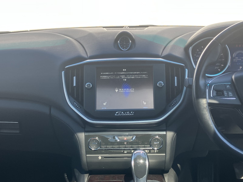 マセラティ ギブリ 中古車