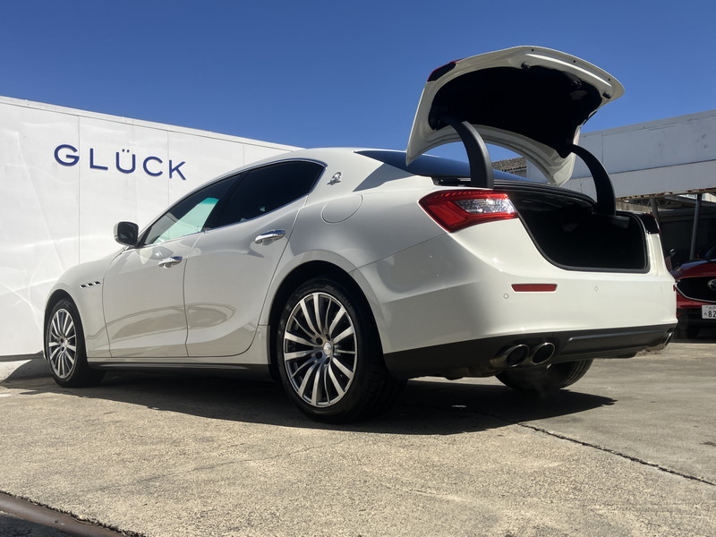 マセラティ ギブリ 中古車