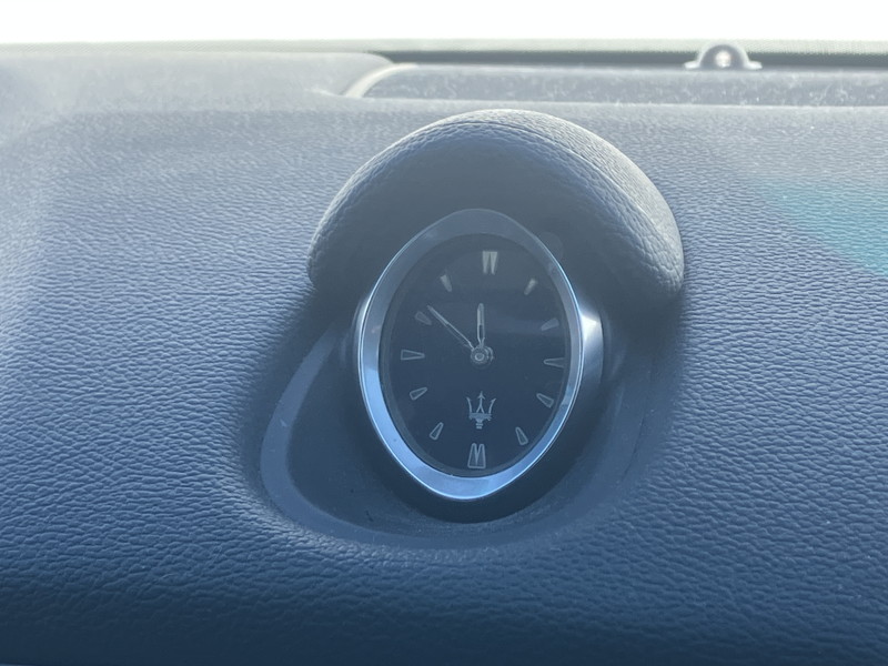 マセラティ ギブリ 中古車