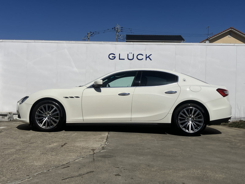 マセラティ ギブリ 中古車