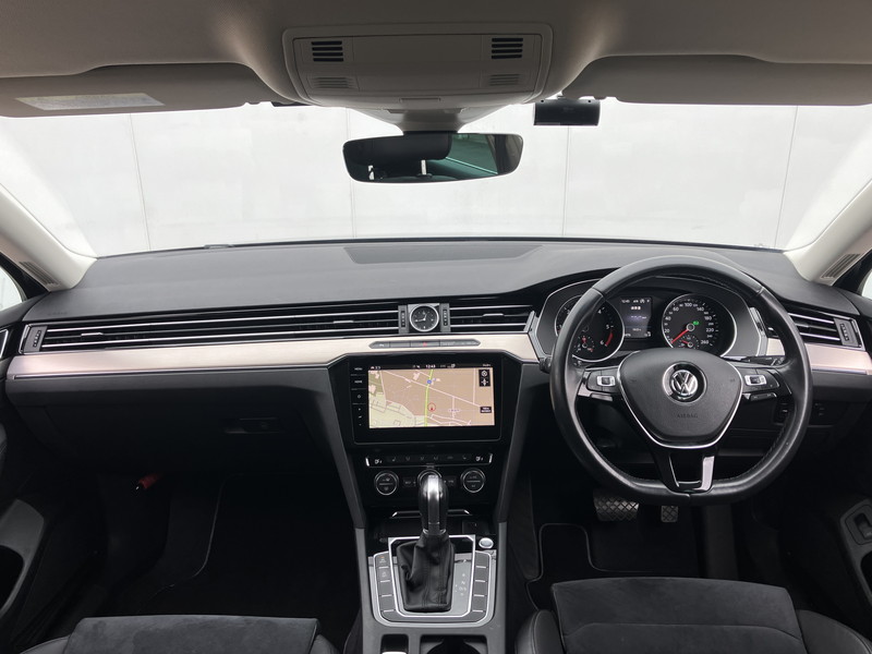 フォルクスワーゲン パサートヴァリアント 中古車