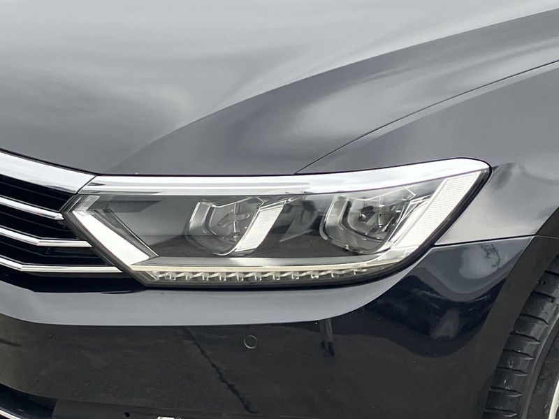 フォルクスワーゲン パサートヴァリアント 中古車