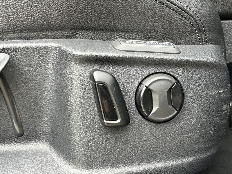 フォルクスワーゲン パサートヴァリアント 中古車