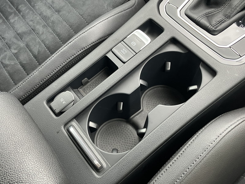 フォルクスワーゲン パサートヴァリアント 中古車