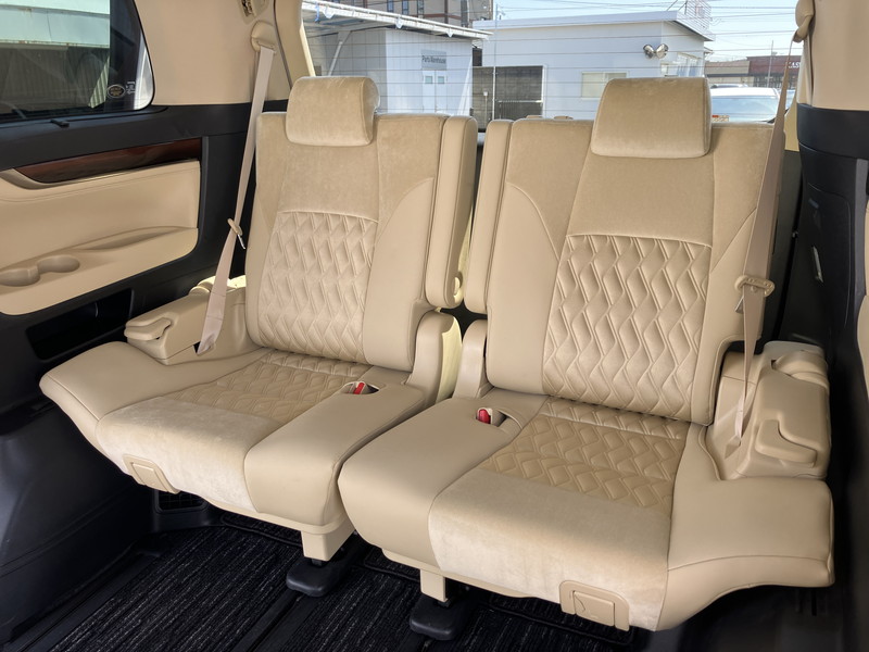 トヨタ アルファード ハイブリッド 中古車