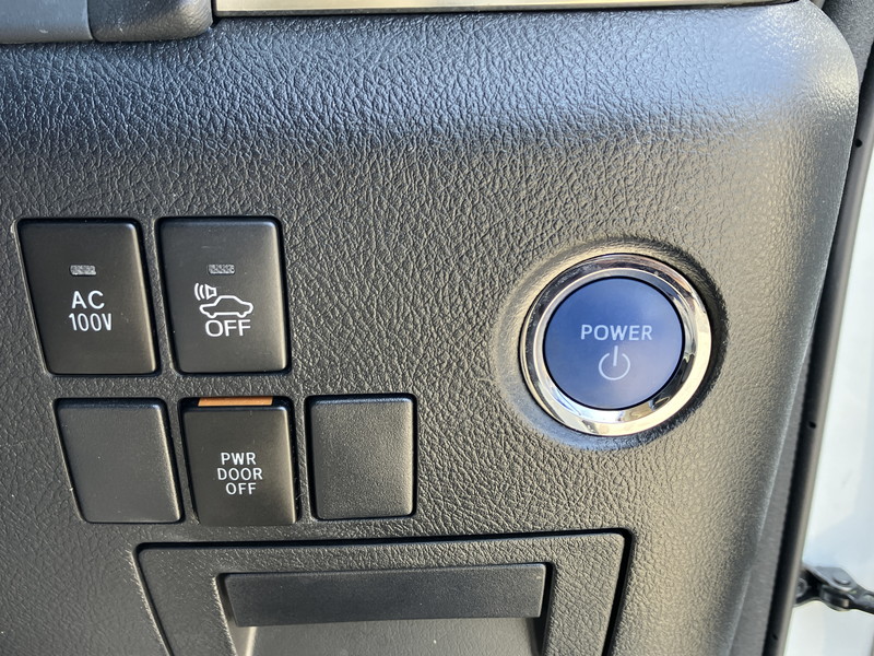 トヨタ アルファード ハイブリッド 中古車