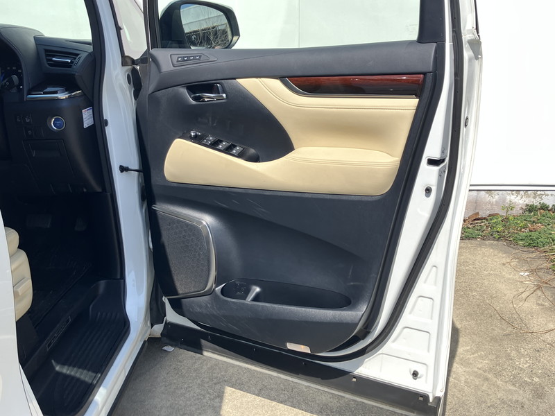 トヨタ アルファード ハイブリッド 中古車