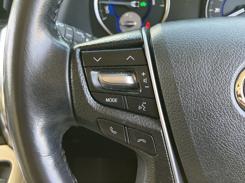 トヨタ アルファード ハイブリッド 中古車