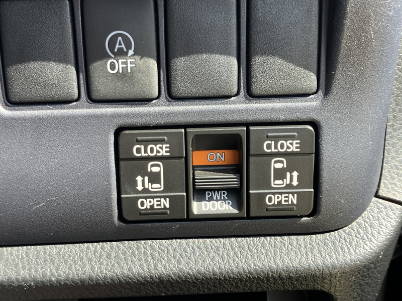 トヨタ ヴォクシー 中古車