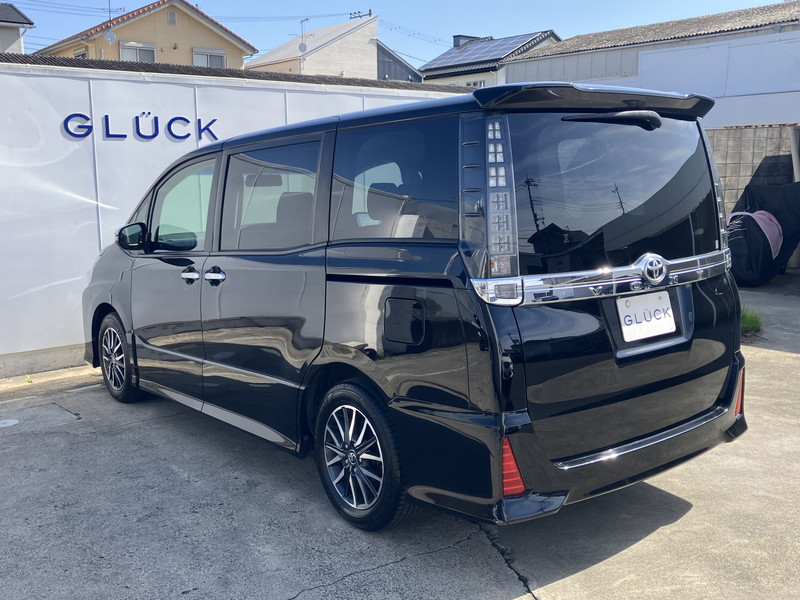 トヨタ ヴォクシー 中古車