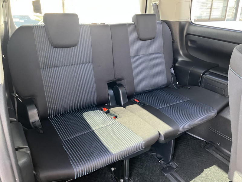 トヨタ ヴォクシー 中古車