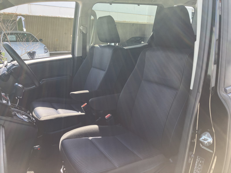 トヨタ ヴォクシー 中古車