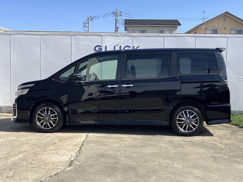 トヨタ ヴォクシー 中古車