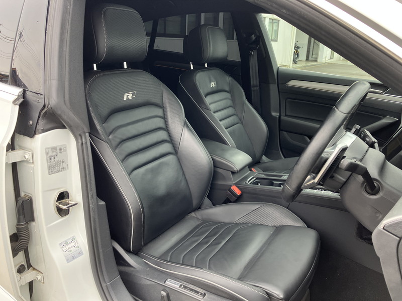 フォルクスワーゲン アルテオン 中古車