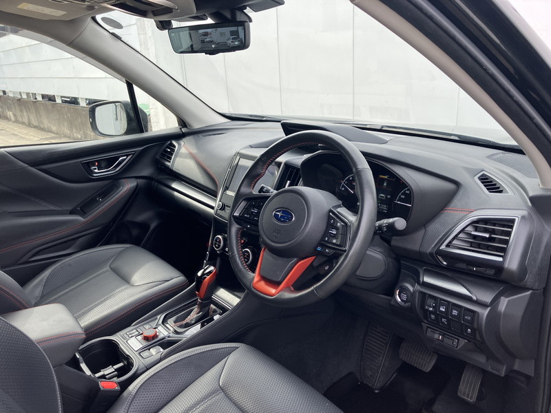 スバル フォレスター 中古車