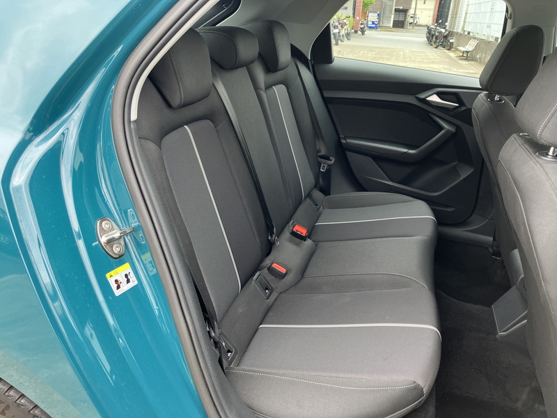 アウディ A1 中古車