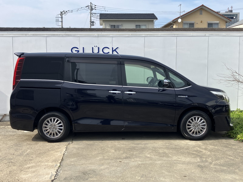 トヨタ エスクァイア 中古車