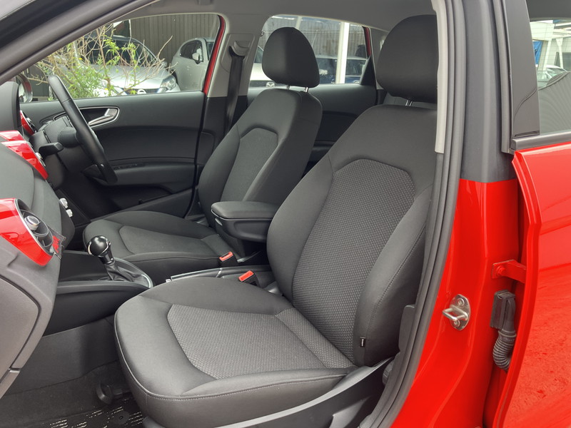 アウディ A1 中古車