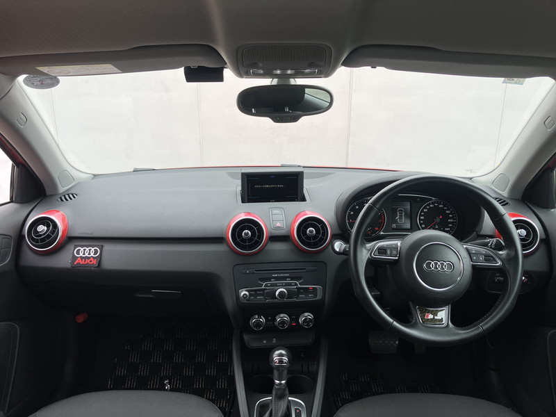 アウディ A1 中古車
