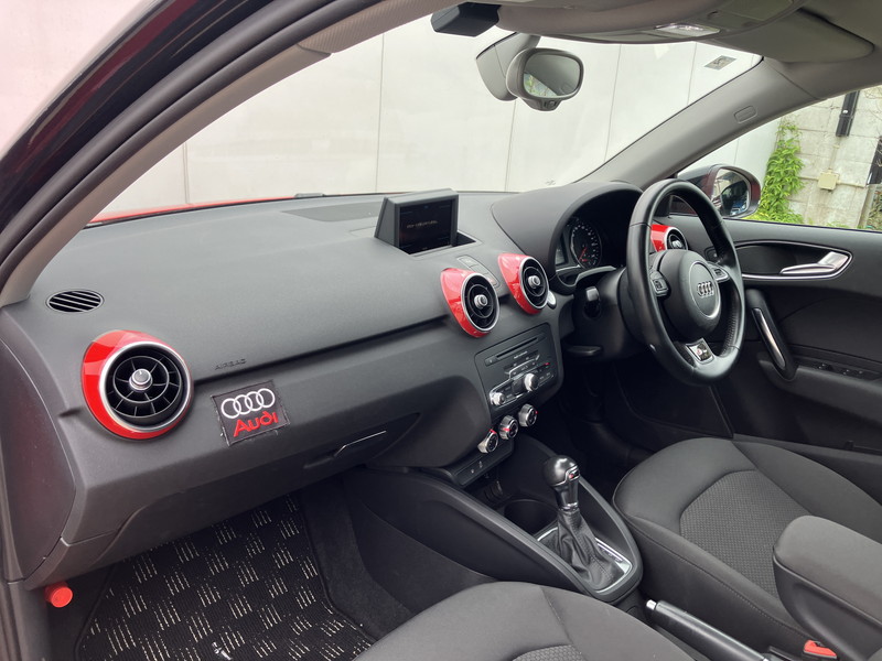アウディ A1 中古車