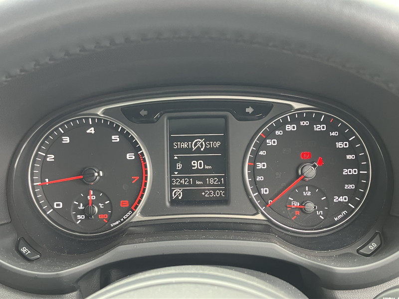 アウディ A1 中古車