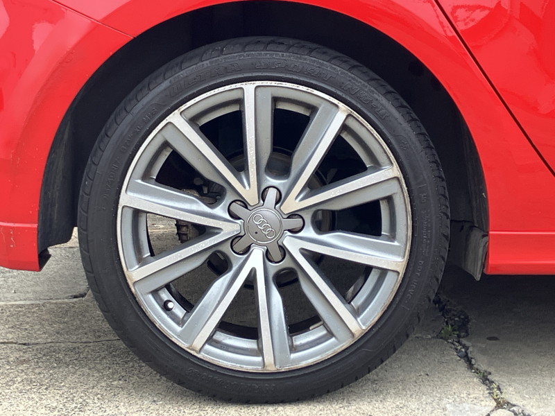 アウディ A1 中古車
