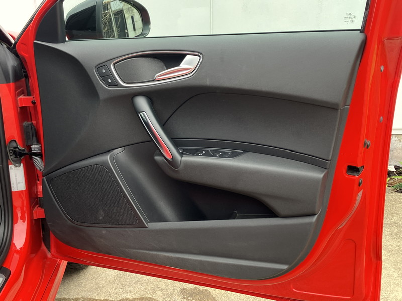 アウディ A1 中古車