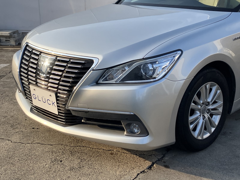 トヨタ クラウンハイブリッド 中古車